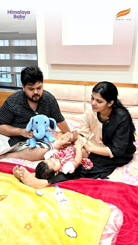 Instagram post by @akashputti for Himalaya Babycare. Caption reads: ನಮ್ಮ ಲಕ್ಕಿ lucky ಜೇನು mari 😍😍 .....