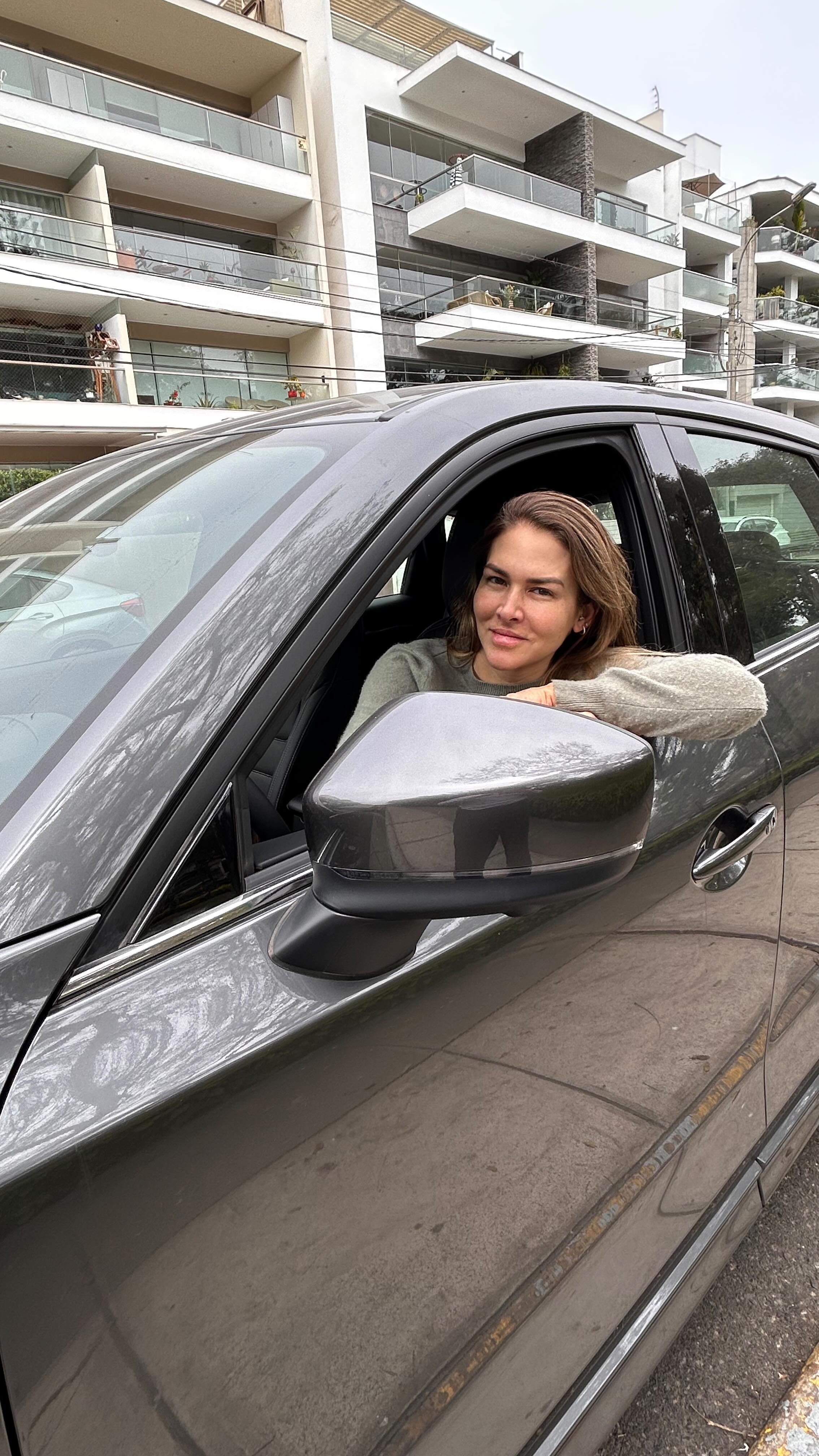 Instagram post by @anahidec for Mazda. Caption reads: Lo que más me gusta es lo cómodo y espacioso que....