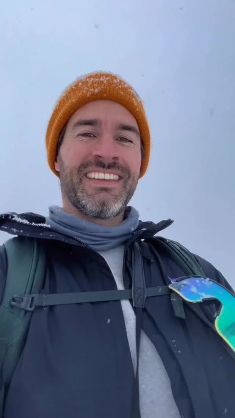 Instagram post by @noodlesandblisters for Airalo. Caption reads: [...] sure we’re connected with an eSIM from....