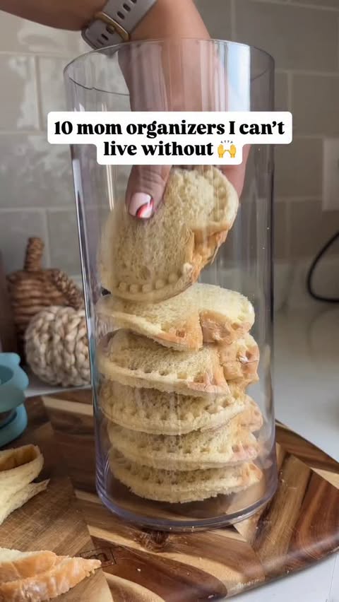 Instagram post by @byjamiemichelle for Play-Doh. Caption reads: Follow & comment MOM and I’ll send ya the details!....