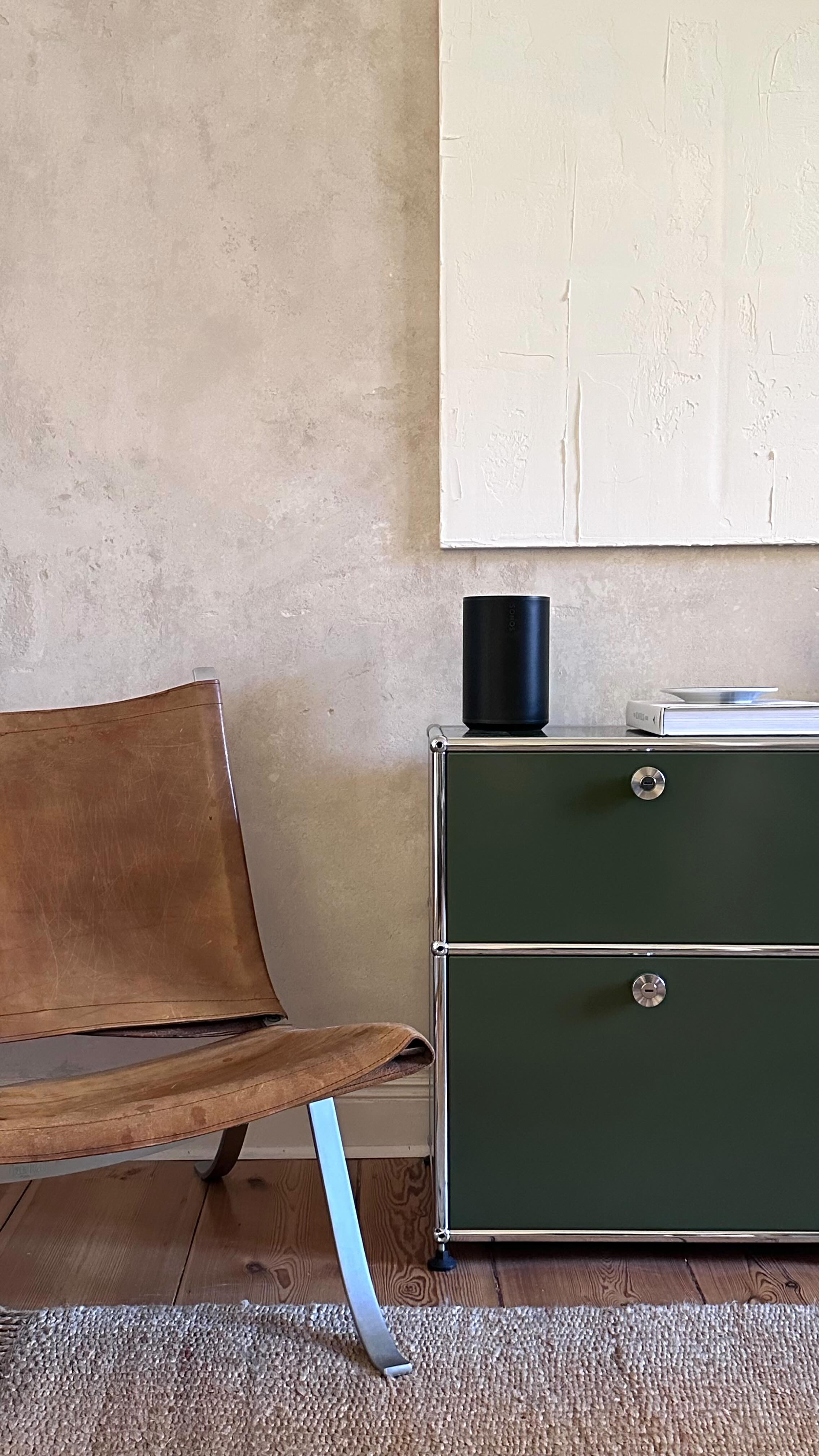 Instagram post by @r.a.u.f.a.s.e.r.b.e.r.l.i.n for ELLE DECOR. Caption reads: 13 04 25

love interior design and slow sundays?!....