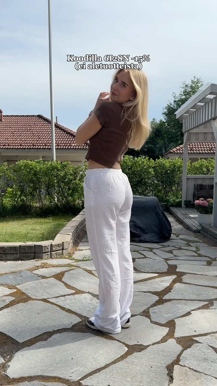 Instagram post by @elsakekkonen for MADLADY. Caption reads: Ad @madladyse 

Madladyltä löydät laadukkaita....