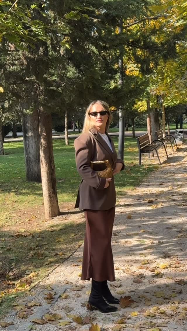 Instagram post by @krisstinnii for JW PEI. Caption reads: @jwpei_official.