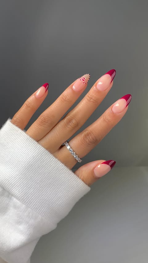 Instagram post by @glossytipped for essie. Caption reads: This one’s for the diy’ers <3 🎅 using @essie....