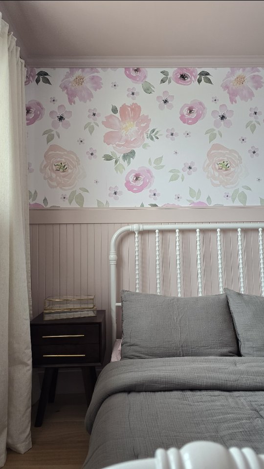 Instagram post by @onefortyfour_ for Sherwin-Williams. Caption reads: This pink had me seriously doubting myself when I....