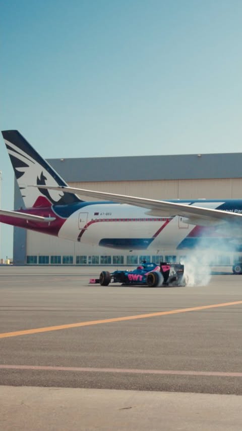 Instagram post by @paularon_ for Qatar Airways. Caption reads: [...] 777 Celebrating our partnership with....