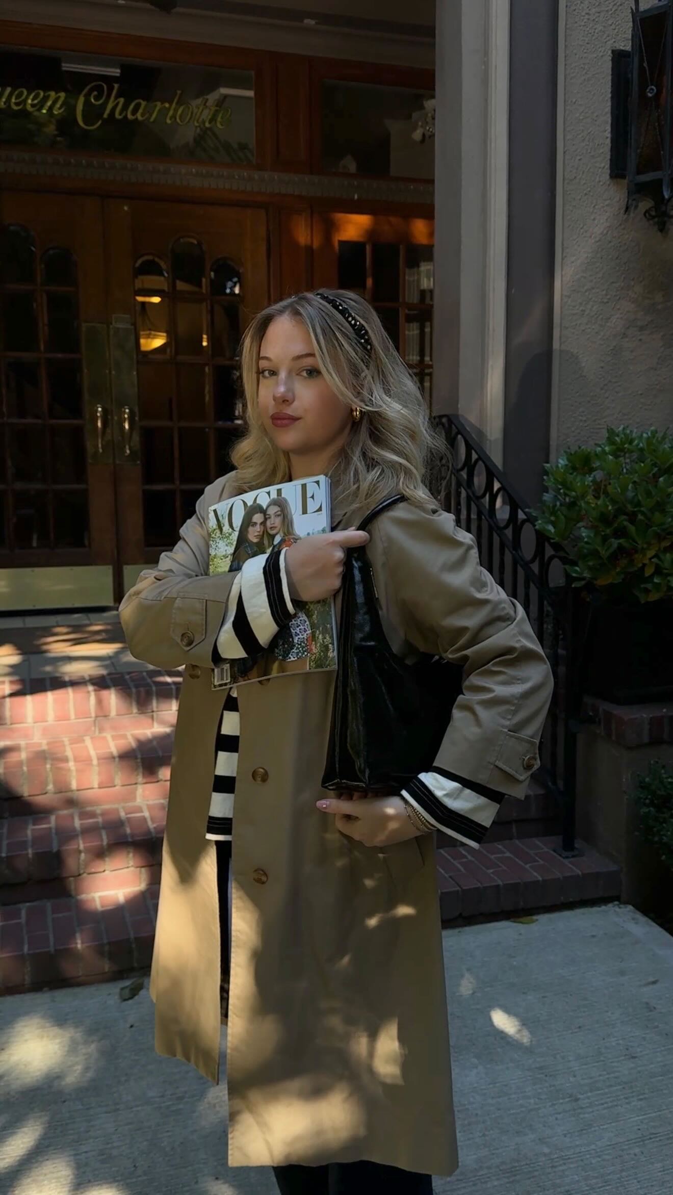 Instagram post by @eemma.e for callitspring. Caption reads: [...] My accessory staples from @callitspring:....