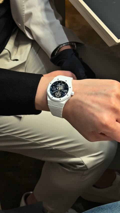 Instagram post by @dsh_1103 for Audemars Piguet. Caption reads: The harmonious contrast of deep blue and pure....