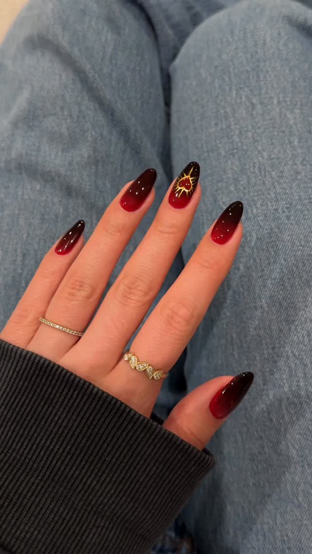 Instagram post by @heluviee for Sally Beauty. Caption reads: dark femme nails,, I loveee🖤🥀 

used asp gel....