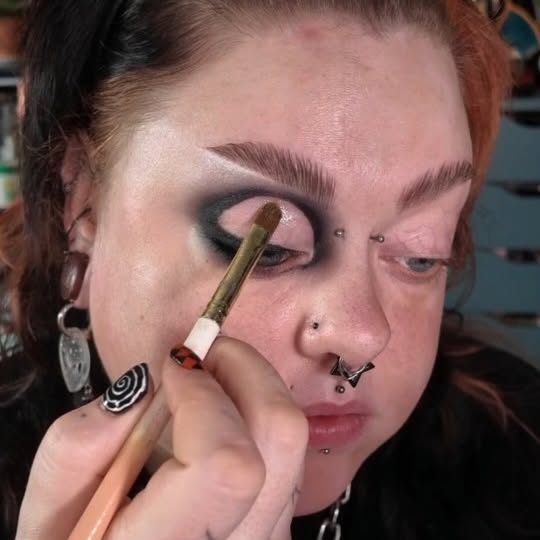 Instagram post by @alicegertymu for UNICORN COSMETICS. Caption reads: 🏳️‍🌈 Agender Pride 🏳️‍🌈⁣
⁣
If you missed my....