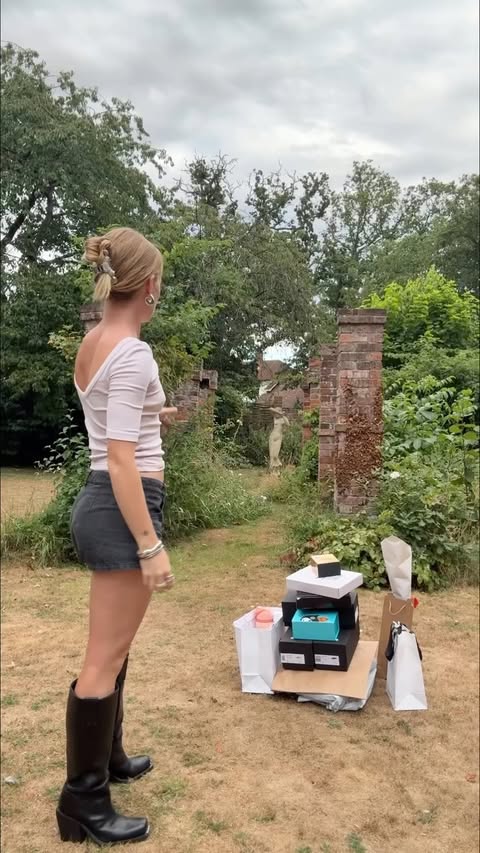 Instagram post by @virginiahampson for Philip Kingsley. Caption reads: ANOTHER PR UNBOXING.
