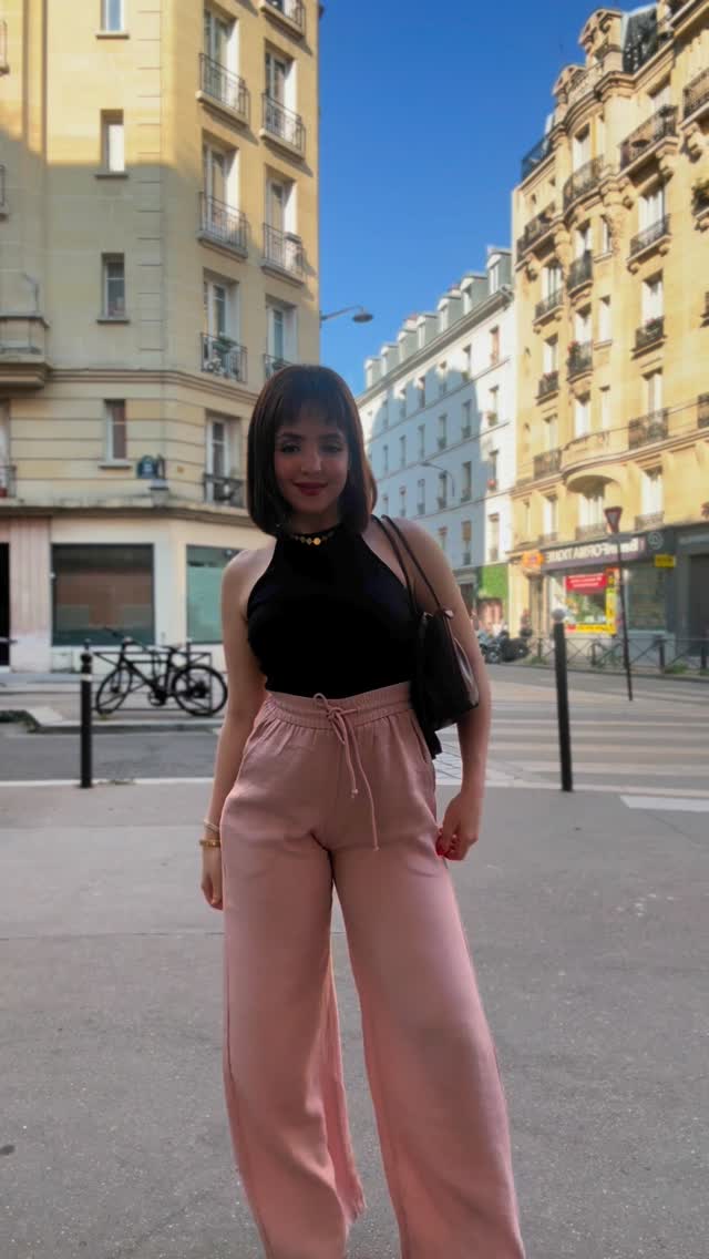 Instagram post by @kingouiouiz for Halara. Caption reads: Change ta façon de porter le confort..
Le pantalon....