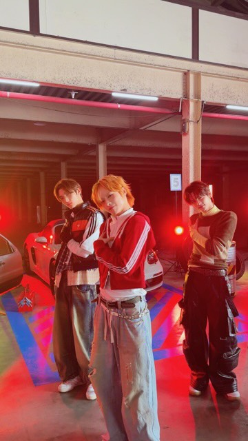 Instagram post by @tws_pledis for Genius. Caption reads: You’re makin’ my heart 쿵쿵💗 #TWS_OVERDRIVE

#TWS....