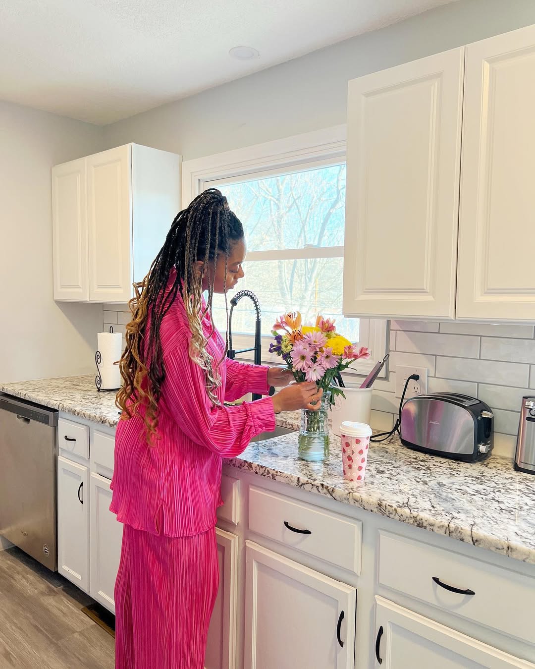 Instagram post by @maya.cofield for shoppinkblush.com. Caption reads: I love set’s especially if they’re pink🥰💖

Set....