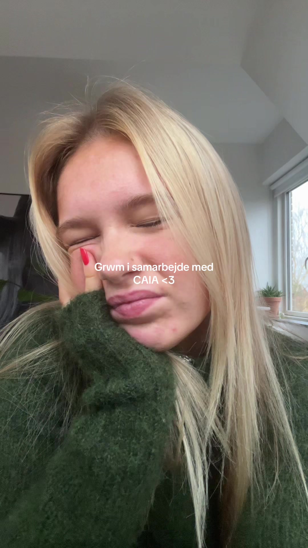 TikTok post by @siljajajajajaja for CAIA Cosmetics. Caption reads: Reklame for @CAIA Cosmetics ♥️♥️ #fyp #fördig....