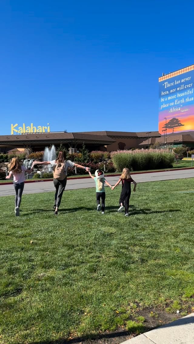 Instagram post by @livingrosa for Kalahari Resorts. Caption reads: #ad Last year, we spent our winter break at....