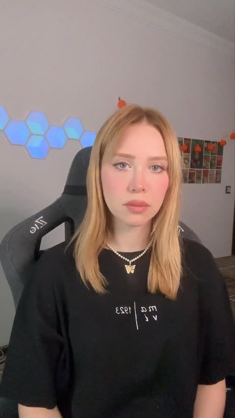 Instagram post by @mianosa_ for Logitech G. Caption reads: Logitech G915 X TKL: Low Profile, High Power!....