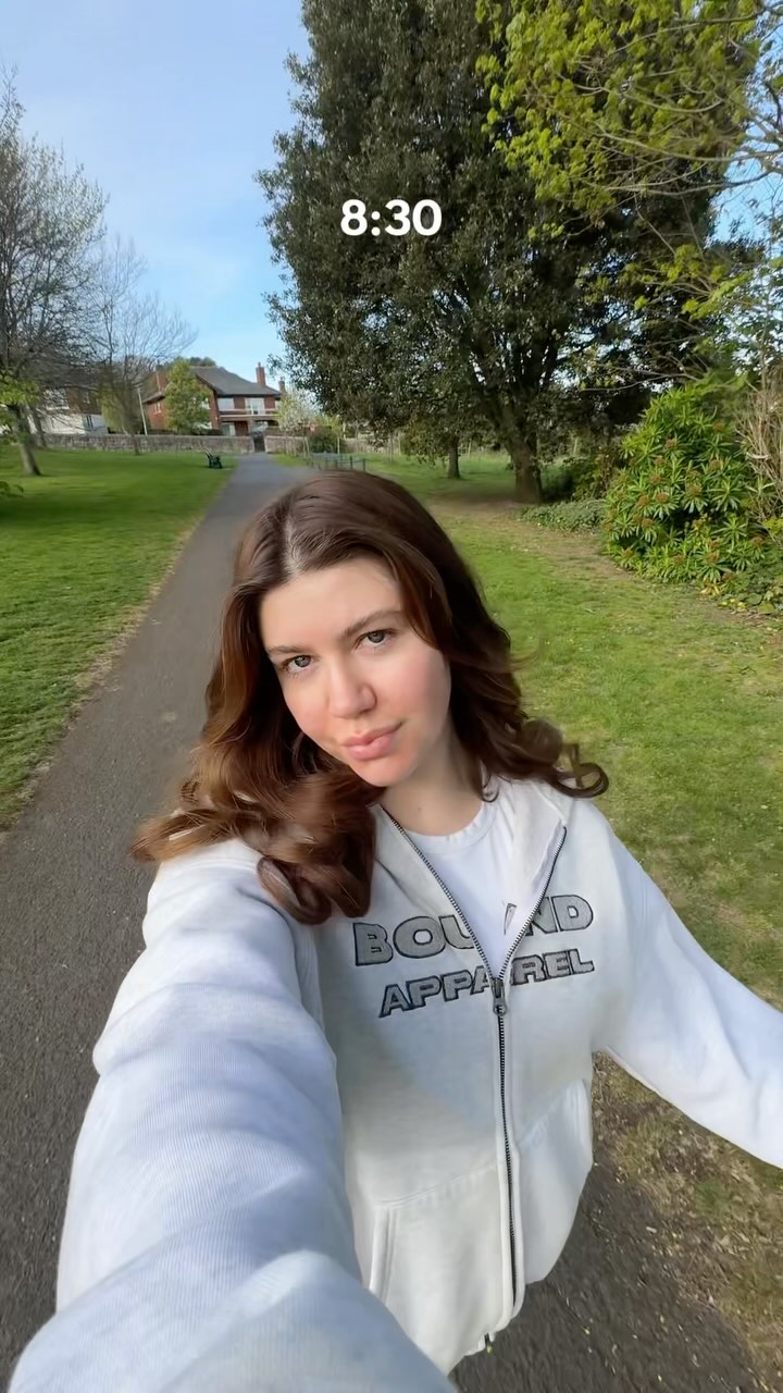 Instagram post by @mollerina_ for Vithit. Caption reads: #AD my WFH fuelled by my fave @vithitdrinks 🫶....