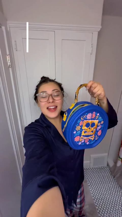 Instagram post by @magaly.rds for loungefly. Caption reads: GRWM and @loungefly for the new SpongeBob movie....