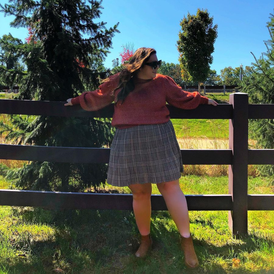 Instagram post by @curvyandcurrent for Dansko. Caption reads: A perfect Fall day in my new @dansko Serenity....