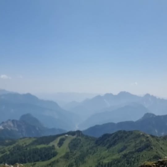 Instagram post by @tonydec_ for Bitget. Caption reads: #BitgetBuilderCreator #motivation #explore....