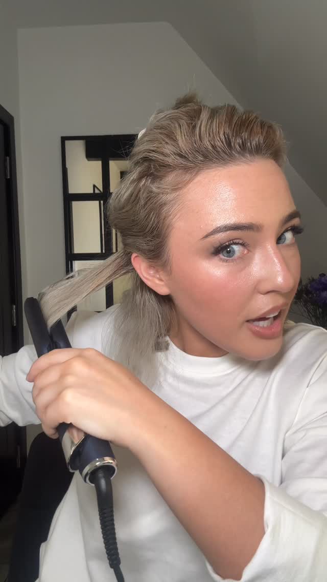 Instagram post by @abigayle.andre for Denman Brush. Caption reads: [...] - contouring wide iron + brush @denmanbrush....