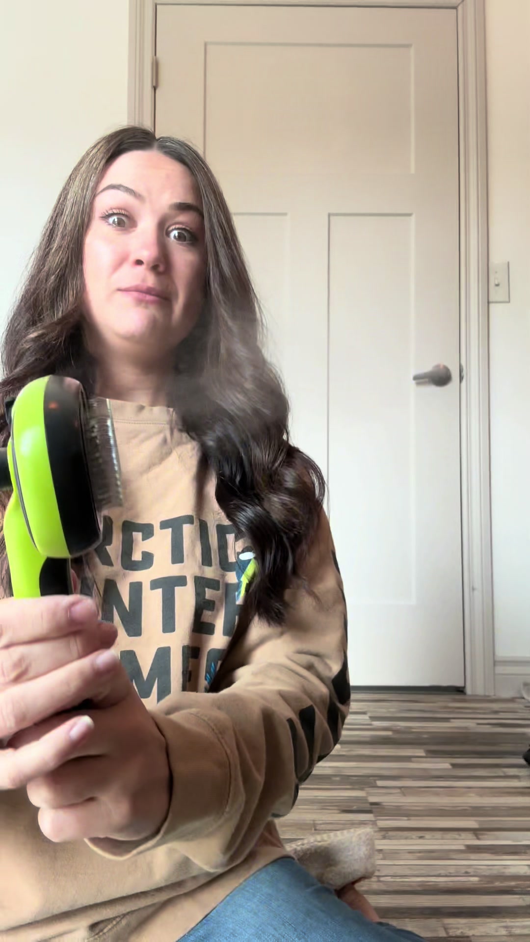 TikTok post by @amandaa6613 for Pecute. Caption reads: [...] #PetCareHack #FurFresh #CoolMistBrush....