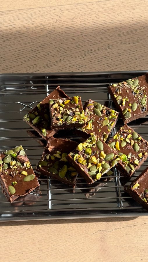 Instagram post by @mishka_dii for Hu Kitchen. Caption reads: just in love with my Sugar Free sweets ✨ recipe....