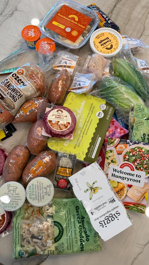 Instagram post by @_catben_ for Hungryroot. Caption reads: Easy meals that feel like a reset. @hungryroot....