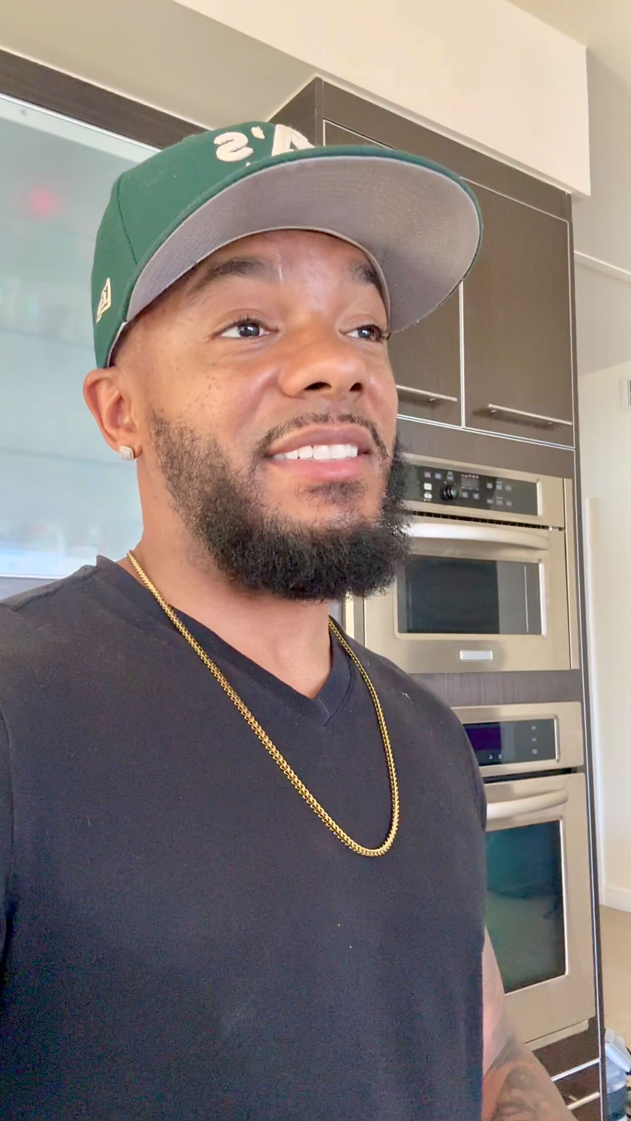 Instagram post by @terrylashley_ for Post-it. Caption reads: All this dust in the air has my eyes watering lol.....