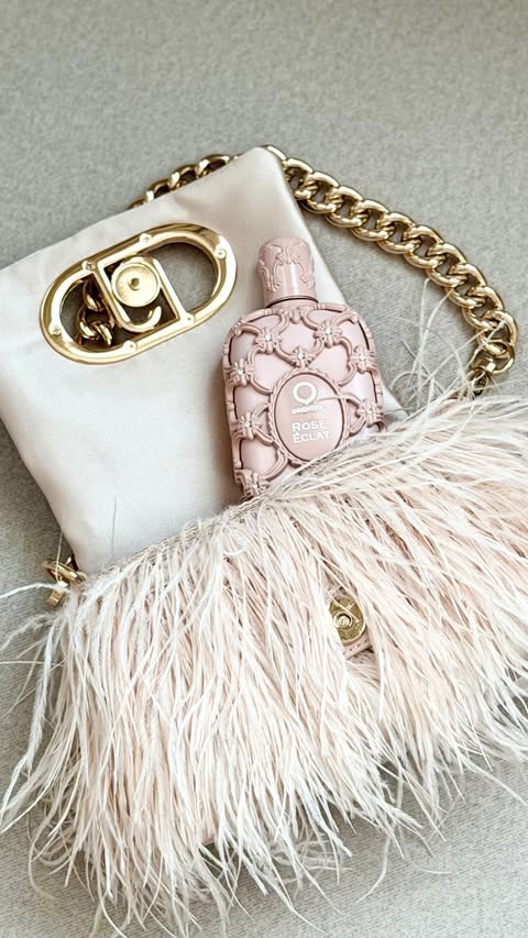 Instagram post by @ruxandra.nastase for Orientica Perfumes. Caption reads: [...] 🌟✨

Parfum: Rose Eclat by....