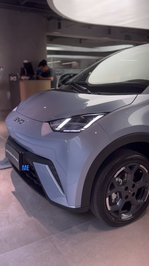 Instagram post by @carlosdwaller for BYD Auto México. Caption reads: M¿Listo para el futuro de la movilidad? 🚗⚡

El....