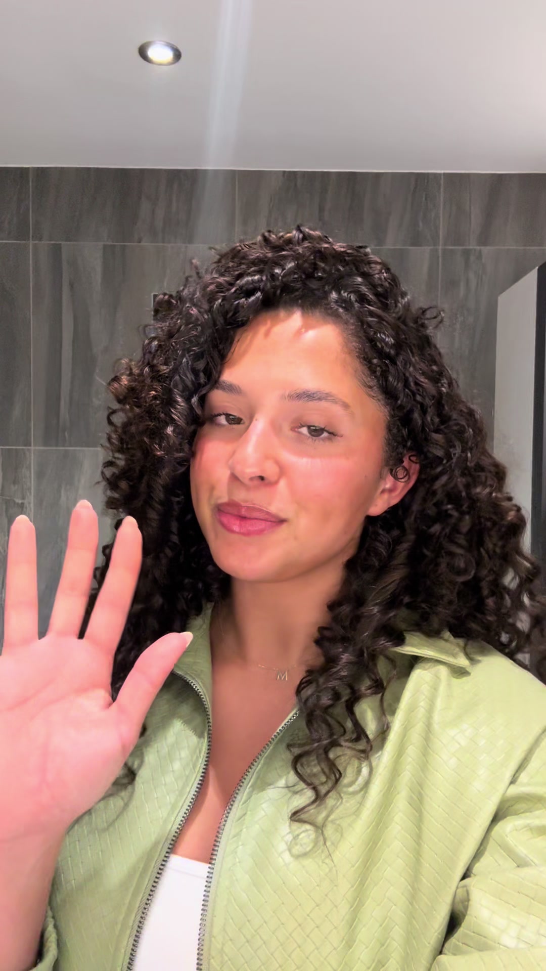 TikTok post by @emelytuinder for Clay And Glow. Caption reads: [...] Black Friday wishlist staat!💕 @Clay And....