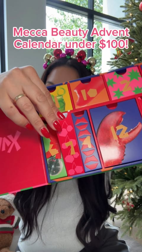 Instagram post by @sarahmariefahd for MECCA. Caption reads: Christmas gift idea for under $100!
This is the....