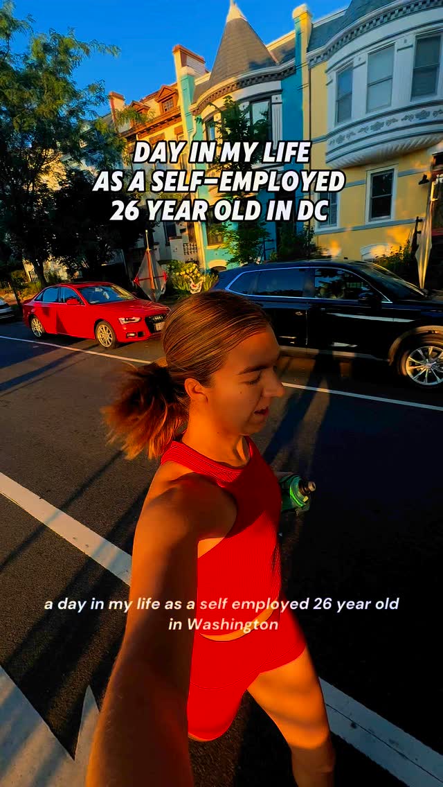 Instagram post by @jessrhood for ALOHA. Caption reads: [...] run commute to @sweatdc, refueling with....