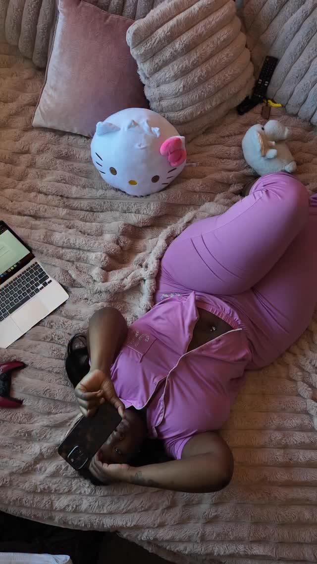 Instagram post by @helloimkaybanks for Juicy Couture. Caption reads: just one of those days😭💕.