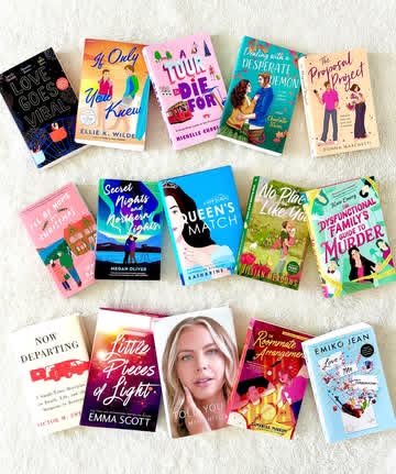 Instagram post by @karas_reads for Putnam Books. Caption reads: 💌 𝐁𝐨𝐨𝐤 𝐌𝐚𝐢𝐥 💌

Thank you so, so much to....