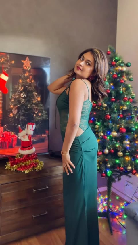 Instagram post by @_oz_mallu for NUXE. Caption reads: GRWM Christmas Edition 🎄✨

POV : The entire song....