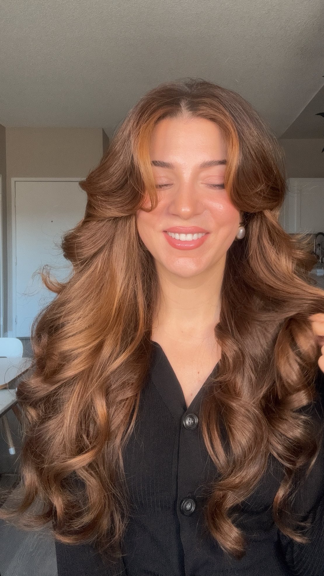 Instagram post by @lillianbabaian for Virtue Labs. Caption reads: Let’s style my hair for the first time since my....