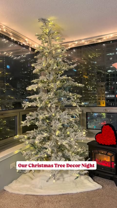 Instagram post by @anvi.lifeinstyle for King of Christmas. Caption reads: [...] joy, sparkle, and festive vibes....