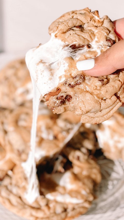 Instagram post by @heyemilyc for Ciarra Appliances. Caption reads: S’mores cookies → ZERO mess cleanup 🍪🔥 Thanks to....