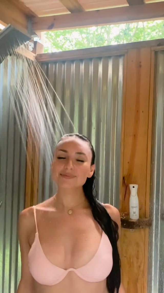 Instagram post by @rejoicebyrachel for Epres. Caption reads: self care season w @epresbeauty #ad.