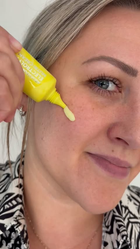 Instagram post by @maschuljka89 for BIOTHERM. Caption reads: ☆Werbung☆ @biotherm #biothermskincare....