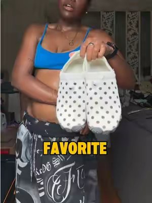 TikTok post by @_vickeycathey for Watelves. Caption reads: [...] 😌😍 #widefeetfriendly #barefootshoes....