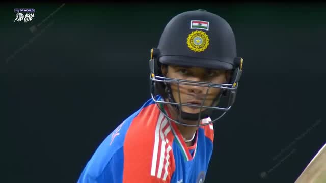 Instagram post by @namma_feed_ for Sony Sports Network. Caption reads: [...] LIVE today 7 PM onwards on Sony Sports....