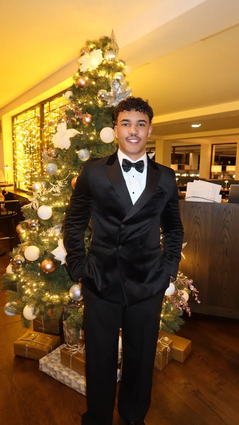 Instagram post by @freddiefraserr for John Frieda. Caption reads: the full GRWM experience in under a minute🤫

Eye....