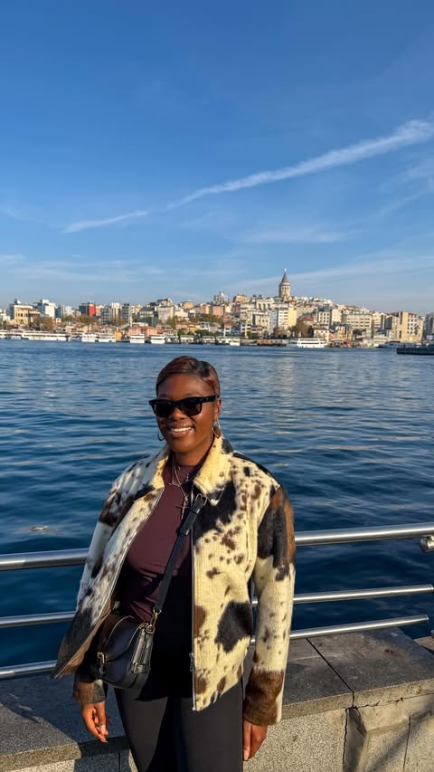 Instagram post by @lifeofjazz__ for Turkish Airlines. Caption reads: EXPLORING LONDON WITH TURKISH AIRLINES ✈️🇬🇧

ad....