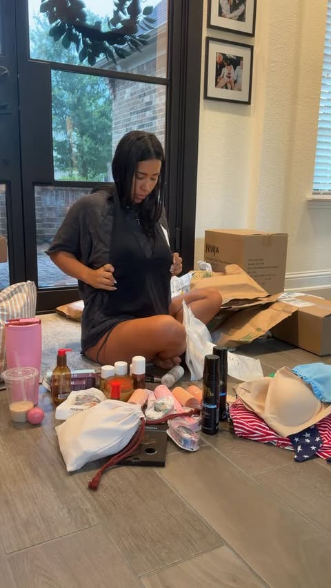 Instagram post by @lincolnsmamaaa for Amazon Fashion. Caption reads: [...] DM🤍 #unboxing #unboxingvideo #pr....