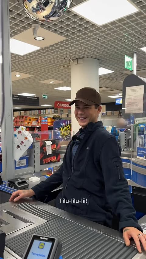 Instagram post by @nikosaarinen for Lidl Suomi. Caption reads: mainos @lidlsuomi Ei siitä vaan pääse mihinkään....