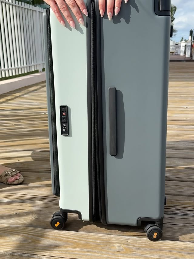 Instagram post by @victoria.jancke for LEVEL8. Caption reads: [...] air, and my travel essential ⚓️🤍

The....